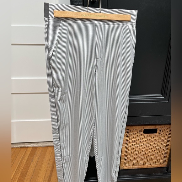 Women's Athleta Casual Striped Grey Pants - Picture 2 of 6